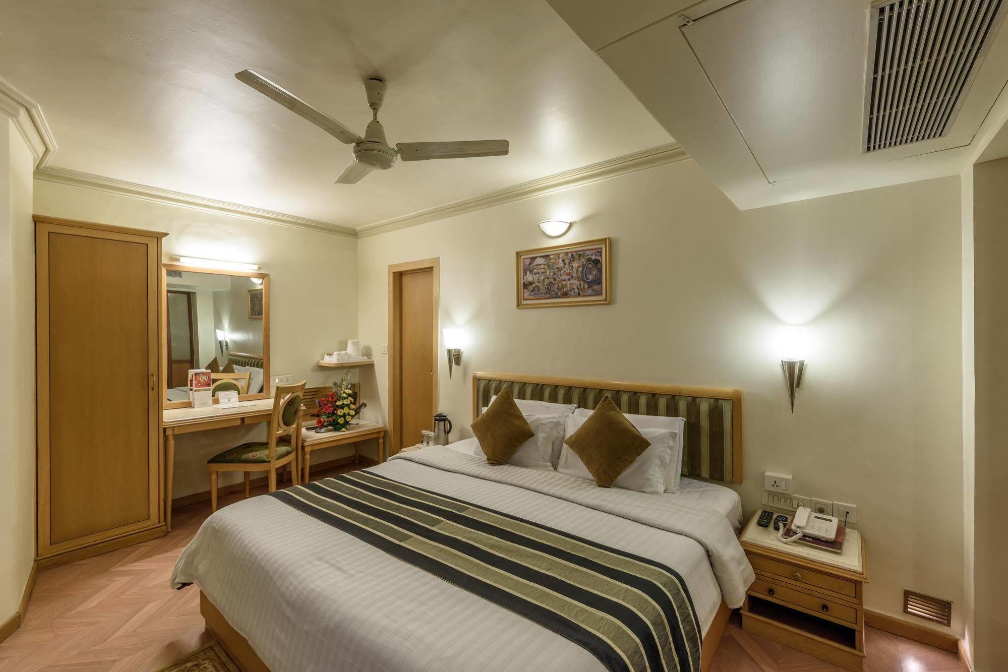 Comfort Inn President Near Ahmedabad Junction Station Luaran gambar